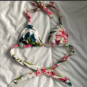 Billabong knotted bikini top